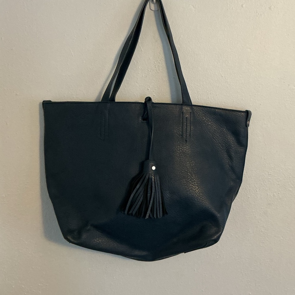 Merona Woman’s Blue Tote Bag.